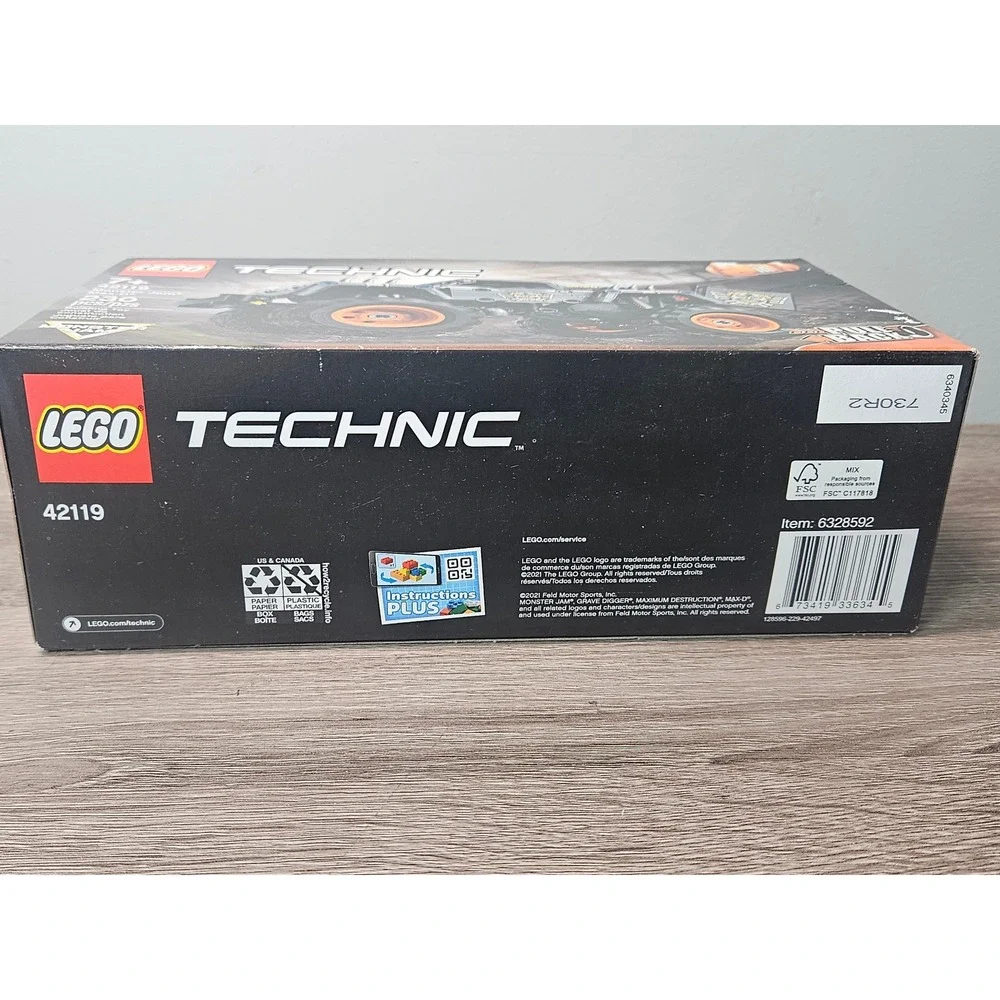 LEGO Technic Monster Jam Max-D 42119 2-in-1 Pull-Back Monster Truck Set Box Wear